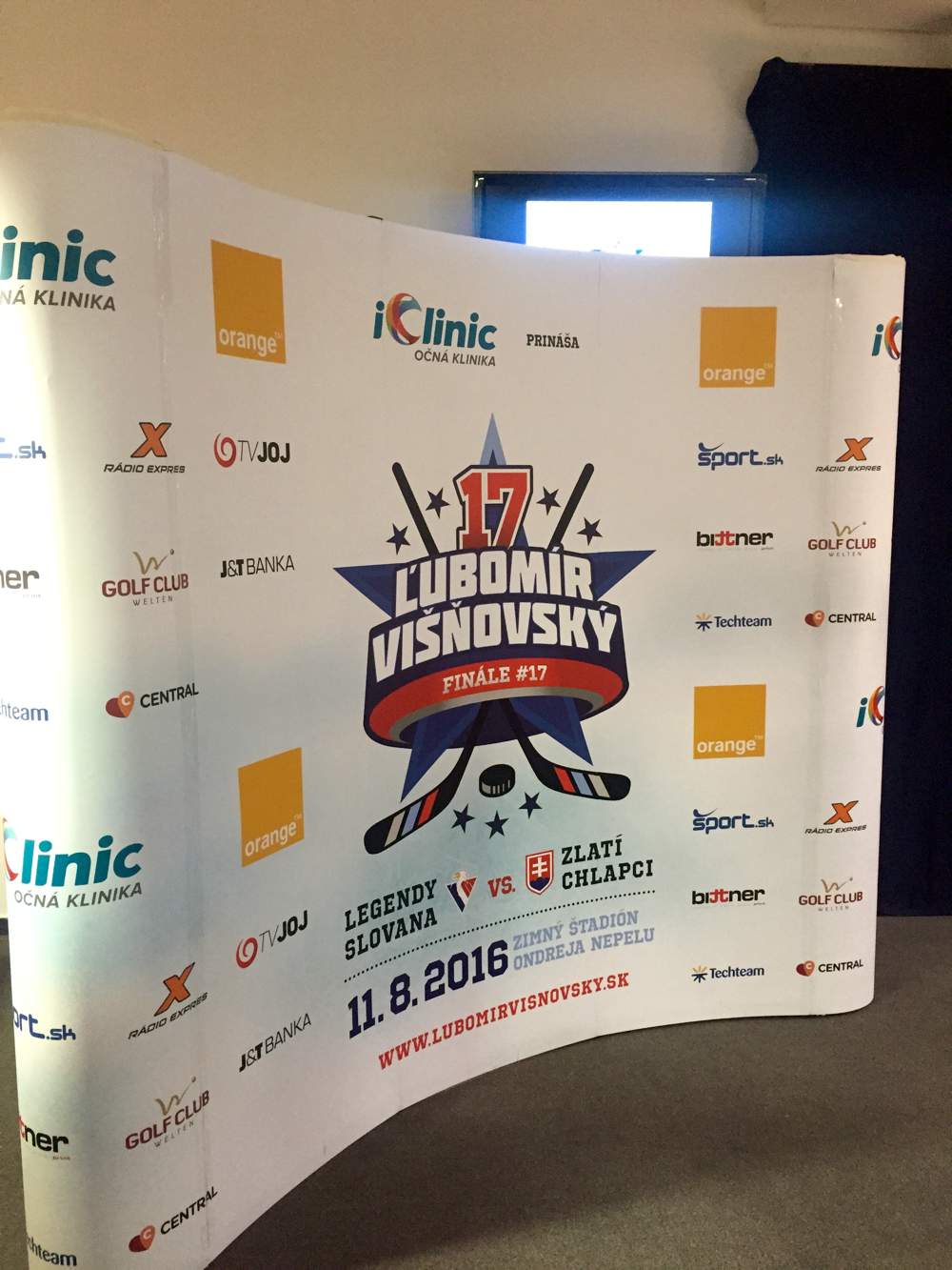 iClinic prináša rozlúčkový charitatívny zápas hokejových hviezd pod záštitou Ľubomíra Višňovského.